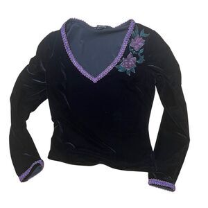 Vintage Ann Ferriday Fairy Goth Black Velvet Stretch V-Neck  Top w/ purple trim